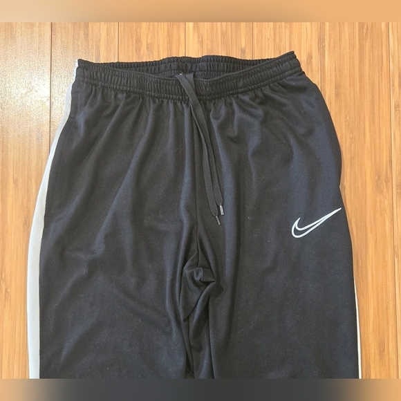 NWOT Nike Black Joggers with White Accents - Picture 3 of 9